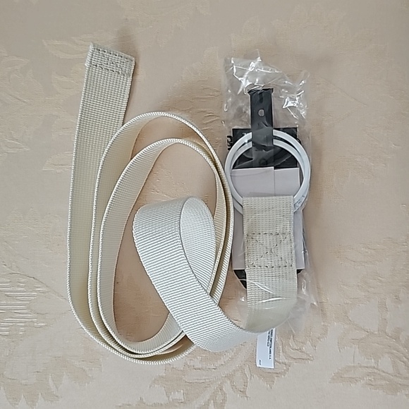 Levi's Tighten It Up Web Belt - Picture 5 of 9